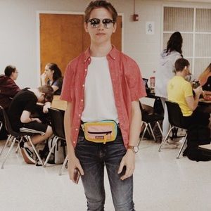 Meet your Posher, Alex